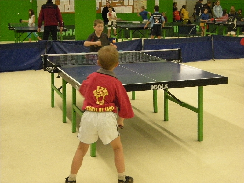 Lucas qui realise un bon match face a Yann qui terminera 1er.JPG
